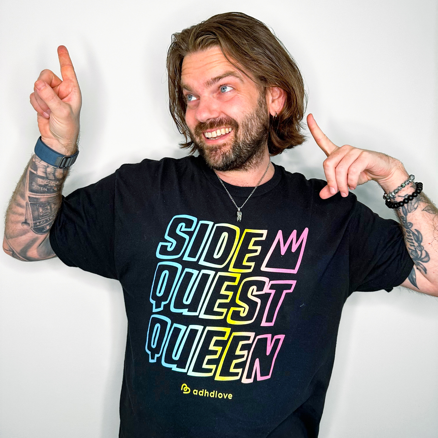 SIDE QUEST QUEEN T-SHIRT (BLACK)